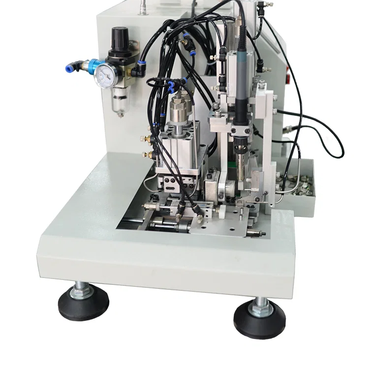 تنقل كابلات بيانات USB الشحن إلى iPhone الهاتف الذكي أنظمة Android Ios بواسطة موصل Micro Lightning Type-c ، وتصنيع أسلاك الكابلات النحاسية ، ومعدات المصنع الميكانيكي الكهربائي ، وآلة تجريد أسلاك الكابلات