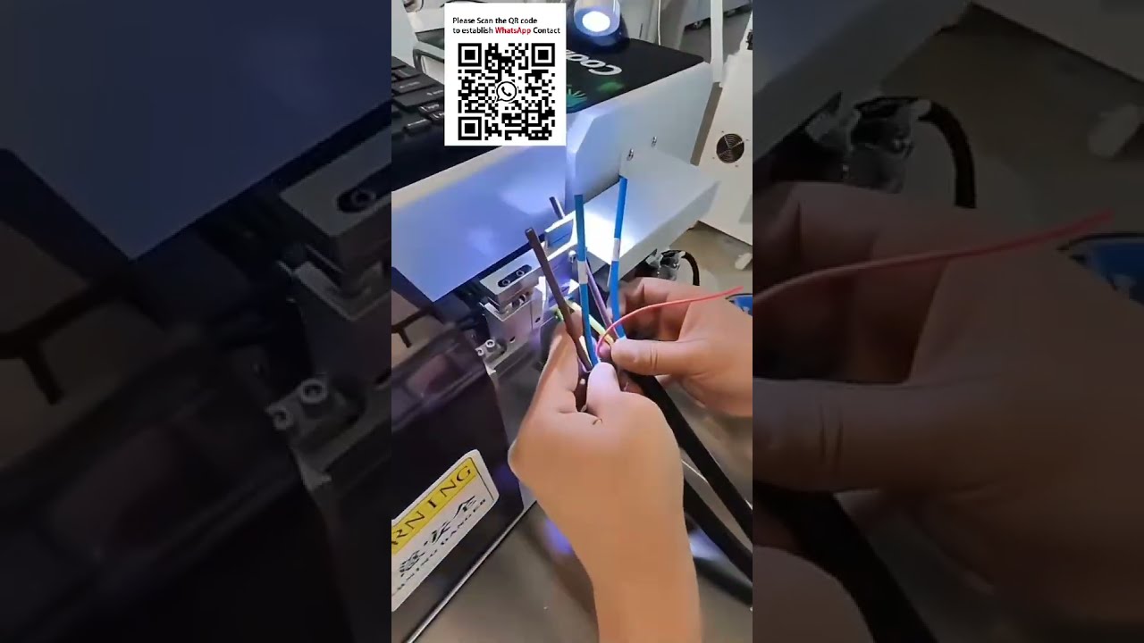 آلة تقليص الأنابيب الحرارية الأوتوماتيكية: طباعة، إدخال، وخبز لتجميعات كابلات شحن المركبات الكهربائية