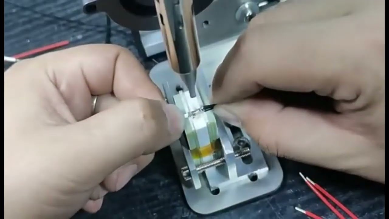آلة لحام شبه أوتوماتيكية 15V 3A للحام منافذ AUX وDC وUSB لإضاءة LED