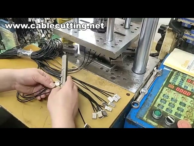 قالب حقن أسلاك USB | قوالب حقن موصلات الكابلات | تصنيع دقيق لأسلاك USB