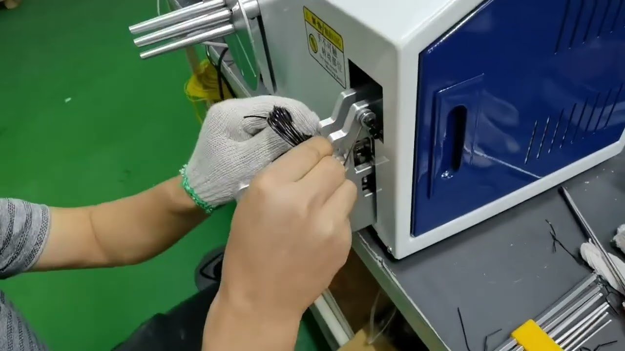 ماكينة لف وربط الأسلاك بالطباعة ثلاثية الأبعاد – فيديو حقيقي
