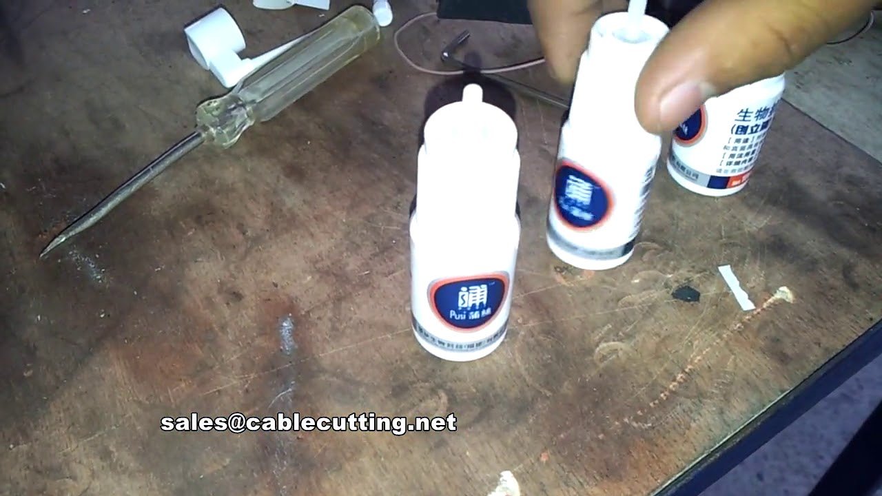 اختبار ماكينة لصق الليبل الشفاف AL 50D مع طابعة الكود